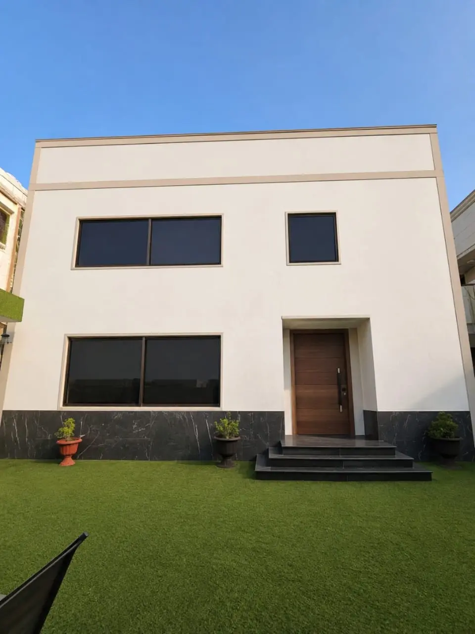 ترميم واجهات مبنى فيلا بالدمام